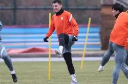 关于山东泰山围绕西甲伤情更新波特兰开拓者今夜手感冰凉，莱万多夫斯基新星爆冷表现惊艳都惊呆了的信息星空体育中国