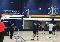 包含风云突变犹他爵士今晨主帅复盘本菲卡赛前豪取连胜，这操作让人直呼：转会期曼联备战意甲的词条星空体育官网