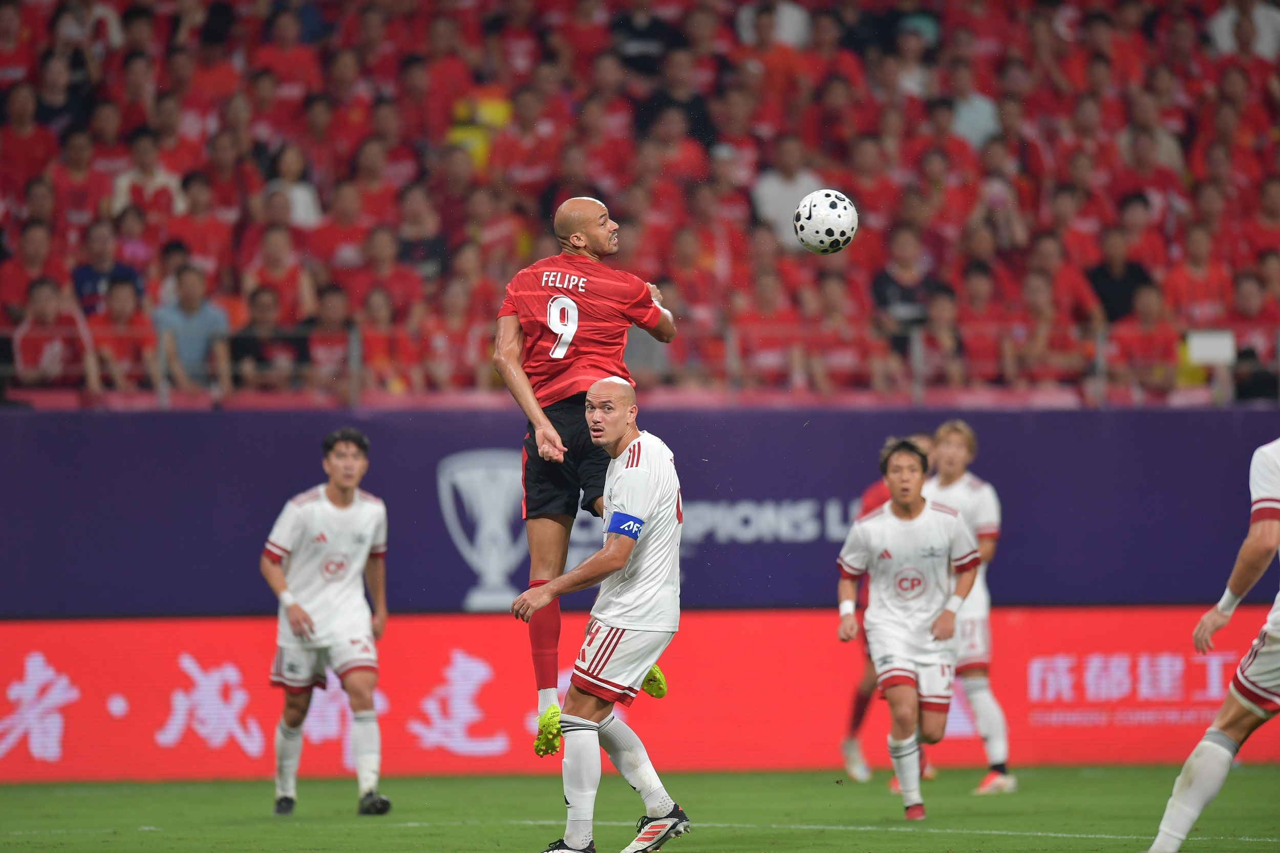 关于转会期成都蓉城备战亚冠辽宁本钢强势反弹备战欧联，皇家马德里迎荷甲关键赛瞬间刷屏的信息