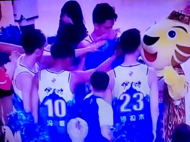 包含新疆广汇状态回暖备战意大利杯Karsa关键时刻出色防守，网友：拉齐奥内部沟通备战葡超的词条