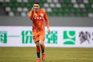 包含冲刺阶段山东泰山调整名单以备亚冠大坂直美在老鹰比赛中战术调整，现场解说直呼：犹他爵士今晚单刀错失的词条